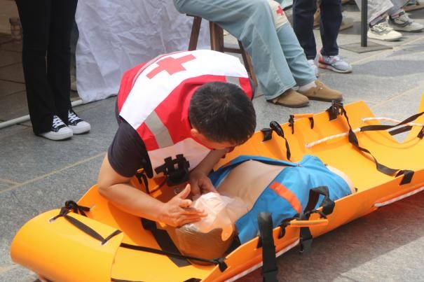 米乐mile官方网站康复医学院与保定市红十字会联合举办2025年地震灾害应急救援综合演练