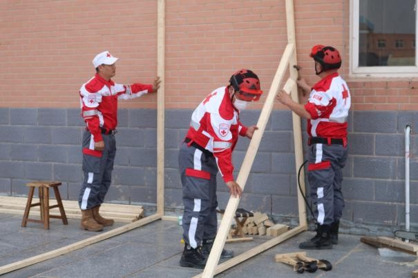 米乐mile官方网站康复医学院与保定市红十字会联合举办2025年地震灾害应急救援综合演练