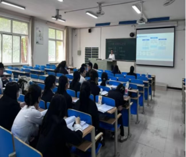 米乐官网全面开展 2025届毕业论文（设计）答辩巡查工作