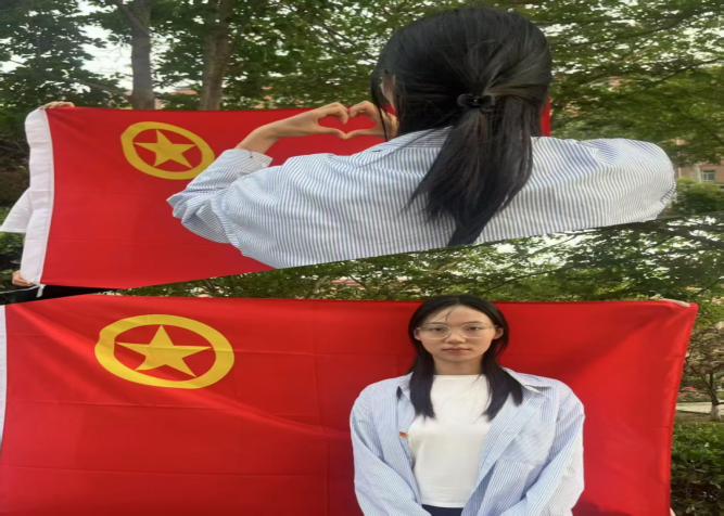 “青春心向团，筑梦新时代”与团旗团徽合影