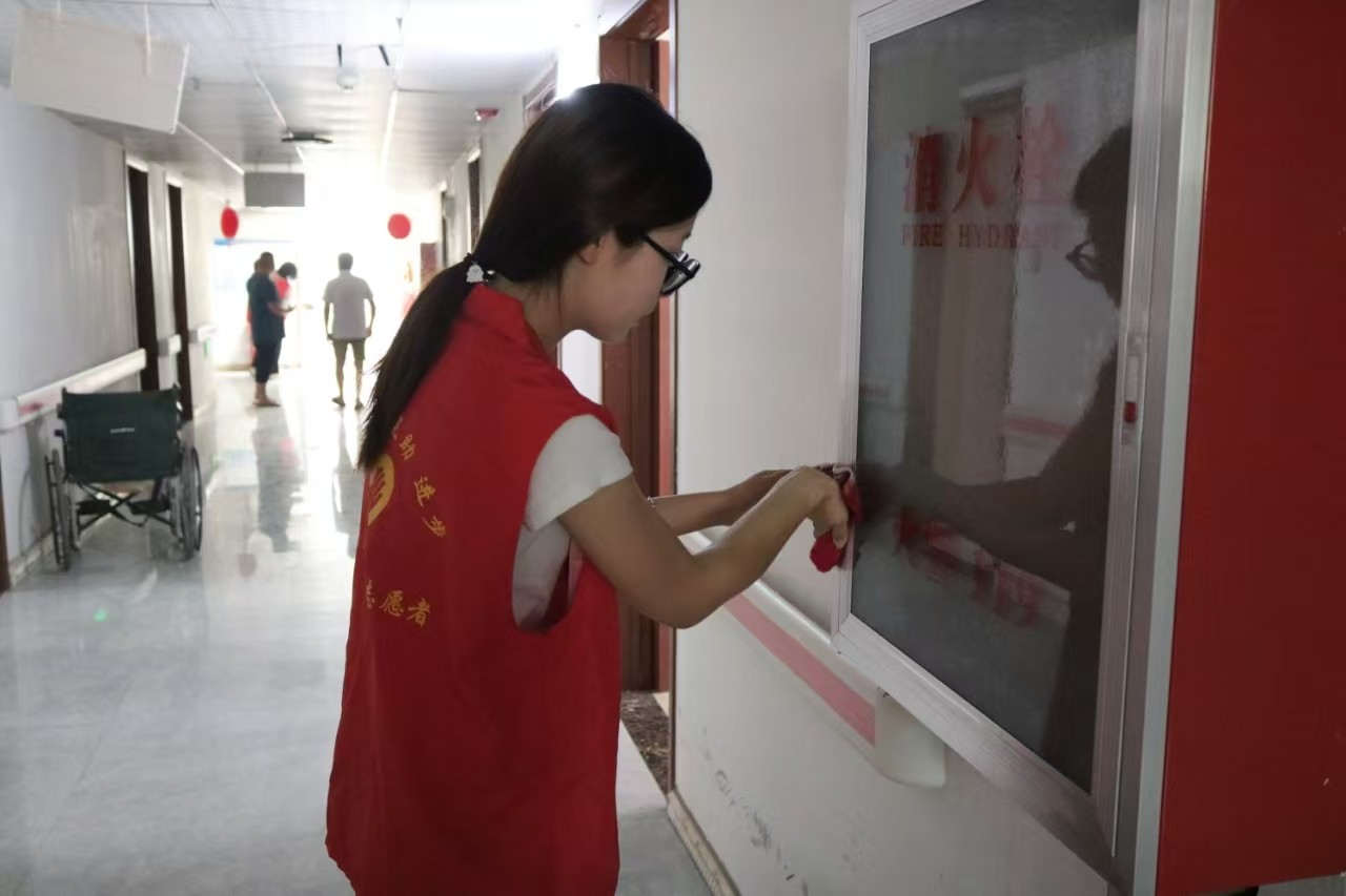 “情暖夕阳，志愿同行” ——米乐mile官方网站经济学院志愿者走进南祥园养老院开展志愿服务活动