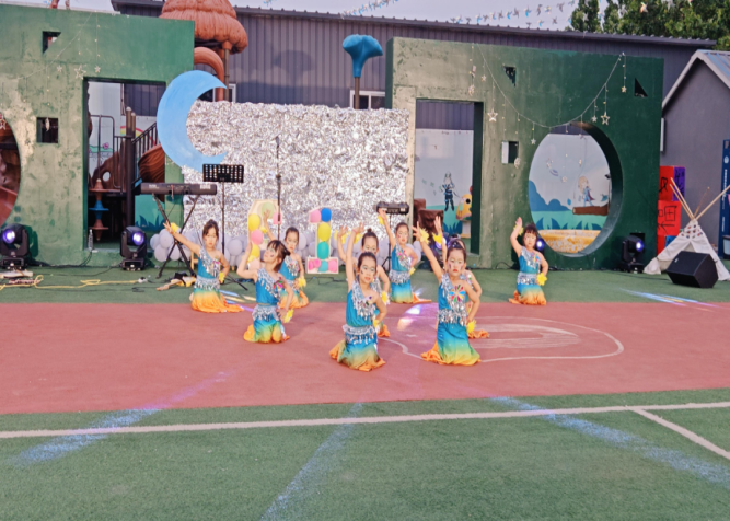 童趣漫六一，志愿润童心