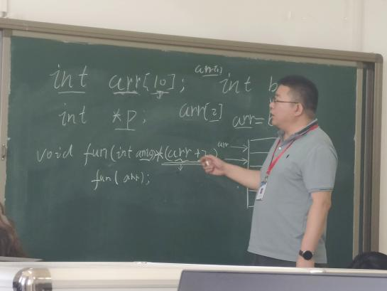 【匠心锤炼，教学精进】 磨课技，提师能——信息科学与工程学院教师练课精进系列活动（十二）顺利开展