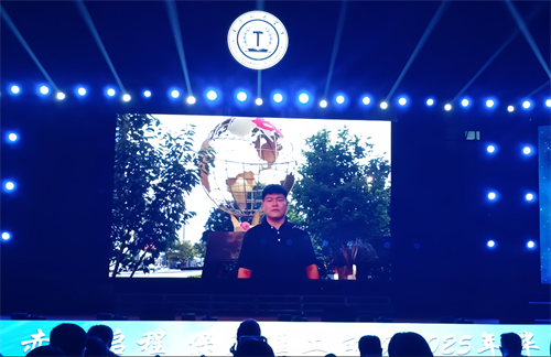 校园寻迹承师韵，家校同铭毕业情