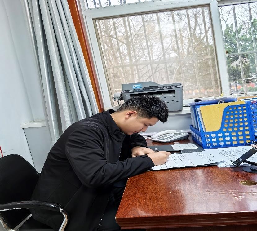 优秀毕业生--赵旭斌