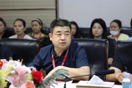 艺术学院举办专家座谈会 聚焦学院建设 共绘发展蓝图