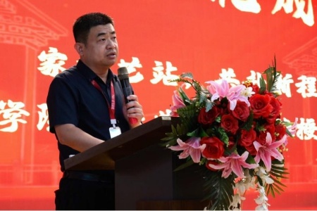 “拨穗正冠 礼成芳华”艺术学院2025届毕业典礼暨学位授予仪式完美收官