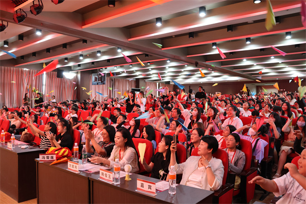 米乐mile官方网站经济学院2025届毕业典礼暨学位授予仪式圆满落幕