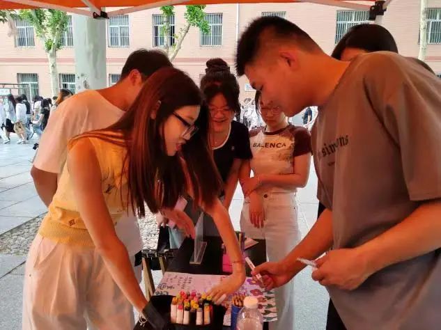 米乐mile官方网站‖教育学院‖5.25“我爱我，从心出发”心理游园会圆满落幕，爱己从心