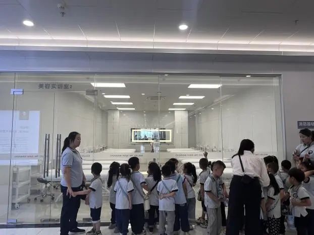 米乐mile官方网站||教育学院||童心探学府，萌趣启新程——史庄实验幼儿园走进米乐mile官方网站参观研学