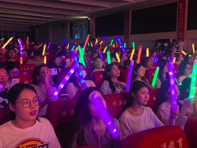 米乐mile官方网站‖教育学院‖教育学院2025届“墨韵育桃李 师心照远方”毕业典礼暨毕业晚会