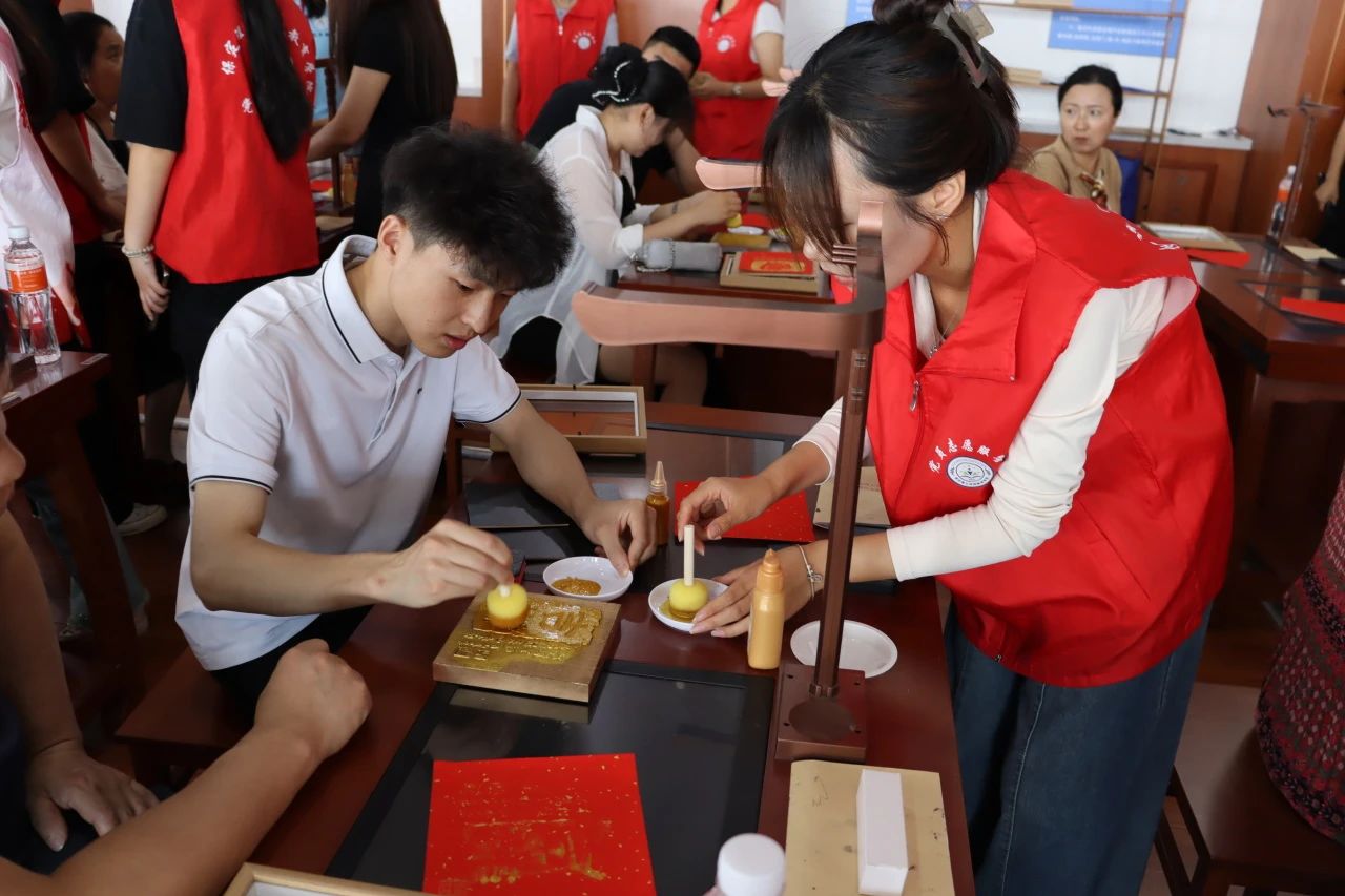 米乐mile官方网站‖教育学院‖遇见未来，共育花开—2025届教育学院家长接待日圆满完成