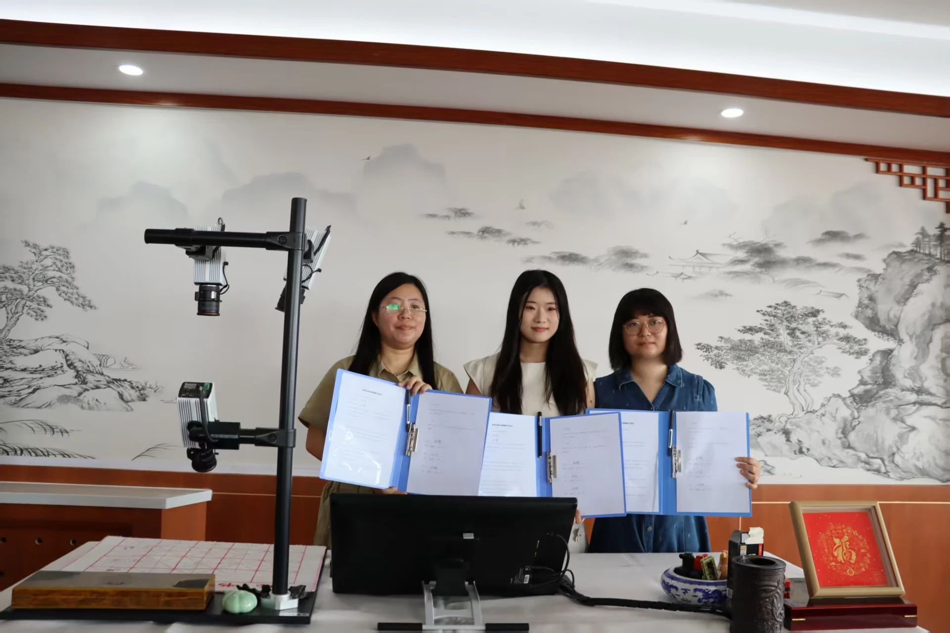 米乐mile官方网站‖教育学院‖遇见未来，共育花开—2025届教育学院家长接待日圆满完成