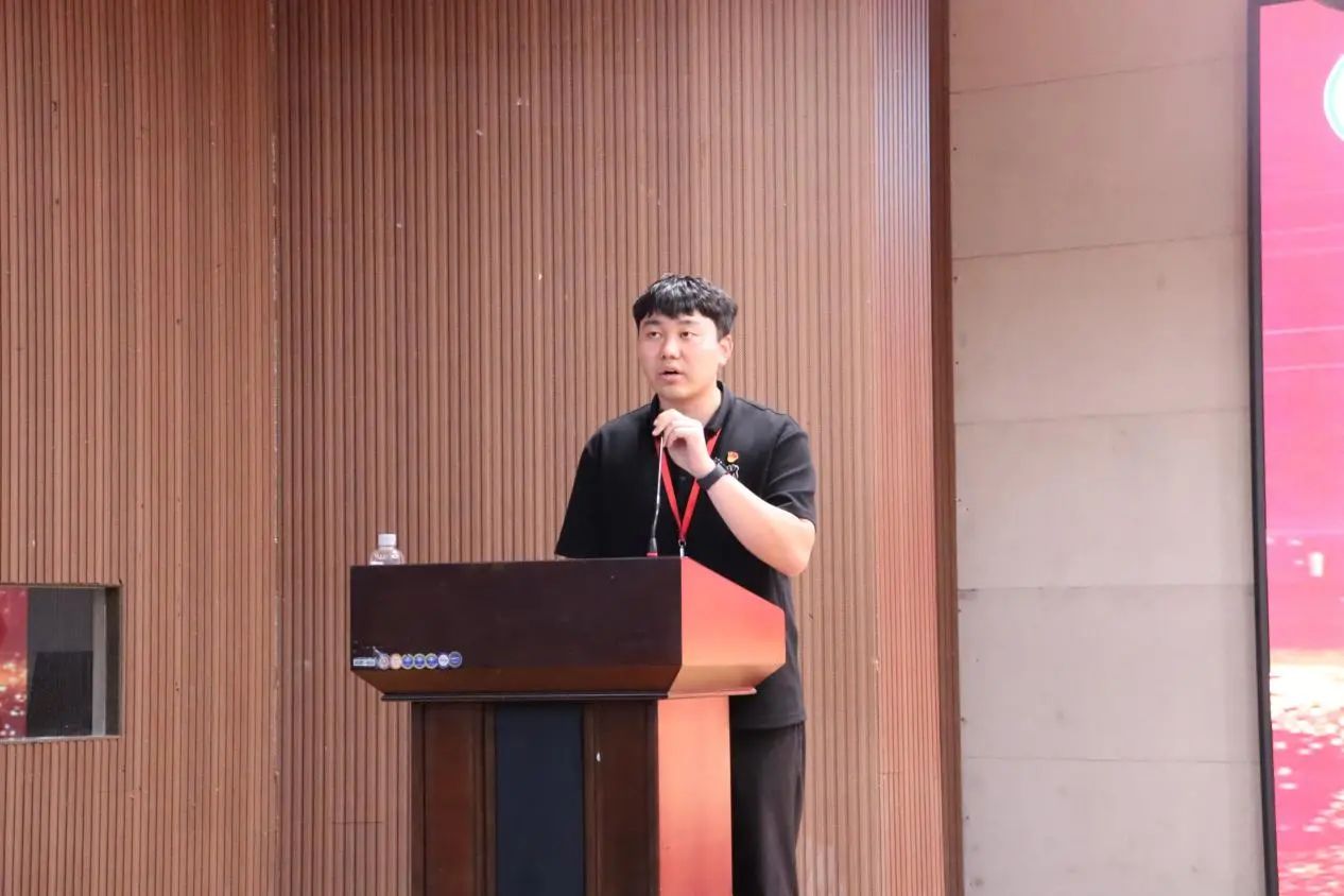 米乐mile官方网站‖教育学院‖“以劳树德传薪火，以行践知立标杆”表彰大会圆满落幕