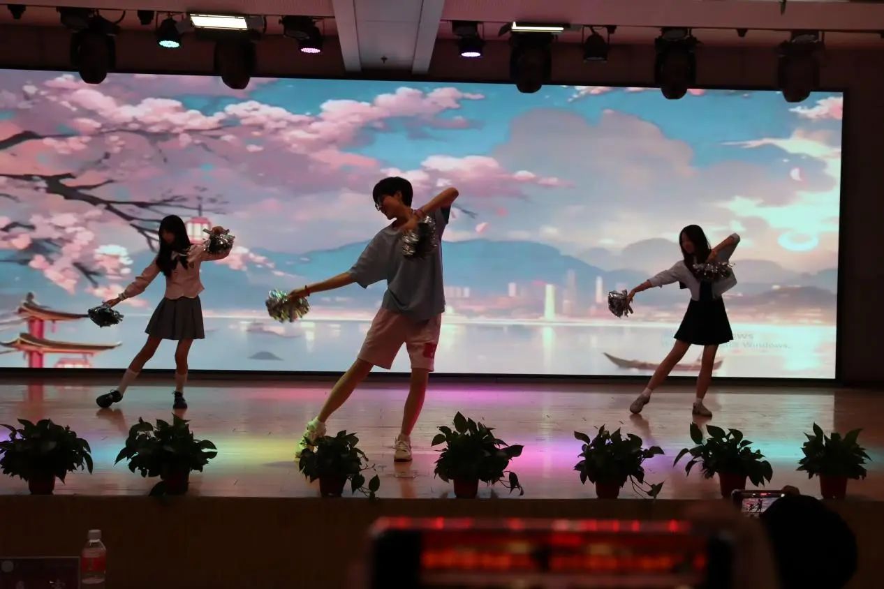 米乐mile官方网站‖教育学院‖“以劳树德传薪火，以行践知立标杆”表彰大会圆满落幕