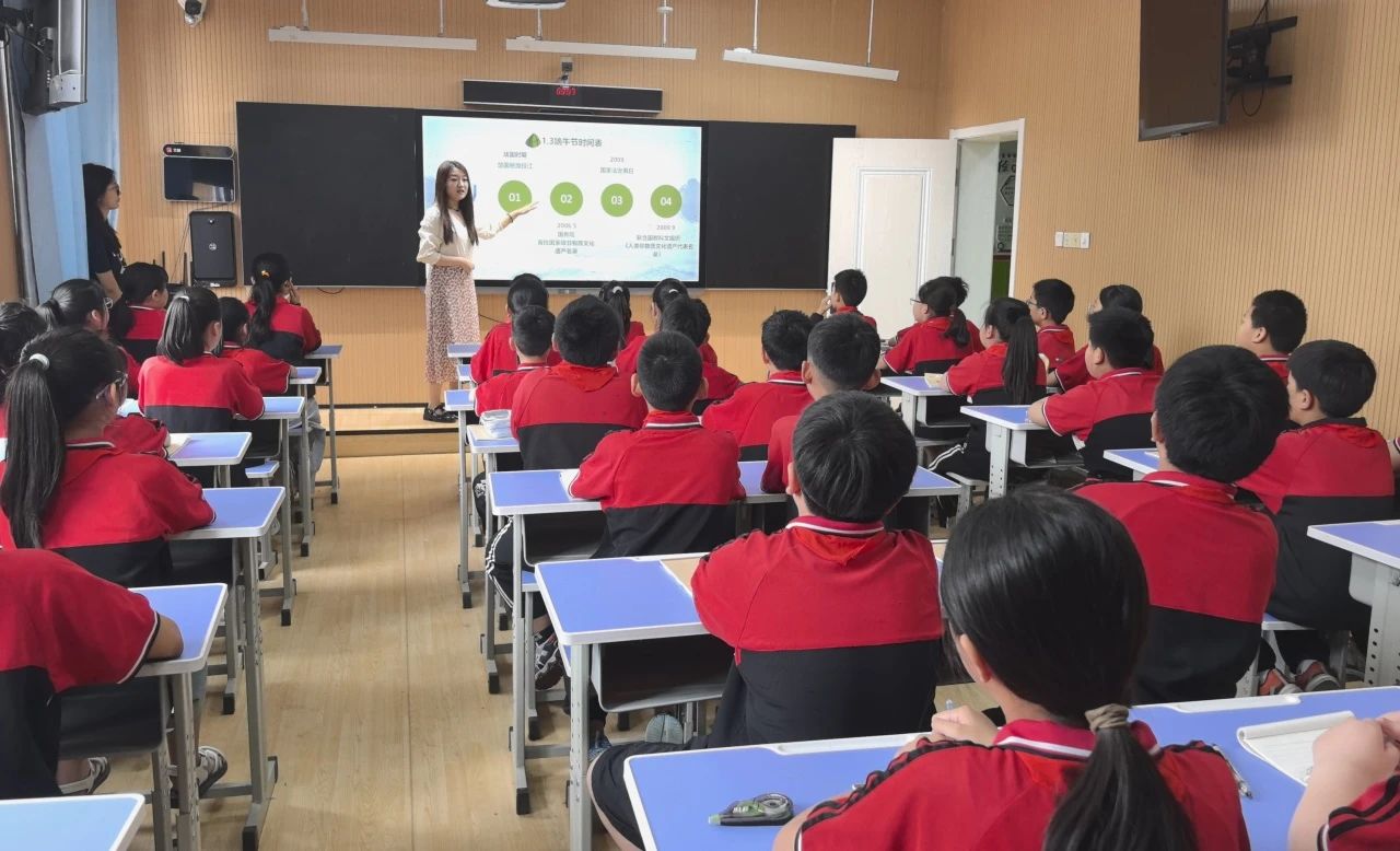 米乐mile官方网站‖教育学院‖香囊传古韵，童心迎端午——米乐mile官方网站教育学院党员志愿服务队走进冉庄小学开展端午自制香囊活动