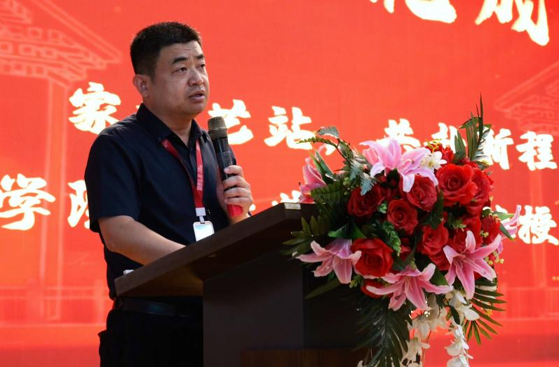 “拨穗正冠 礼成芳华”艺术学院2025届毕业典礼暨学位授予仪式完美收官