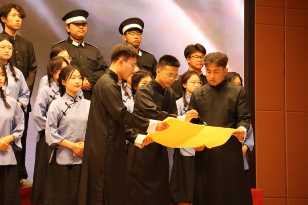 米乐mile官方网站2025年“青春力量·经典传承”马列经典诵读大赛圆满落幕