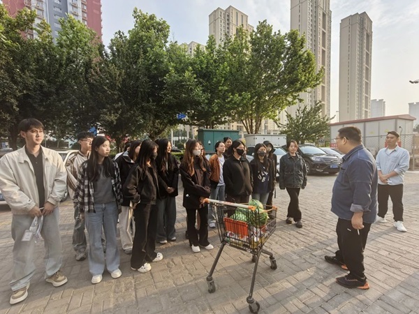 慰问活动|米乐mile官方网站|管理科学与工程学院赴实习基地开展实习生慰问活动