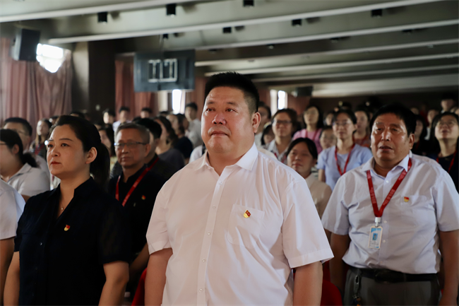 米乐mile官方网站隆重举行庆祝建党104周年暨2024-2025学年“两优一先”表彰大会