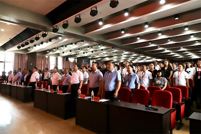 米乐mile官方网站隆重举行庆祝建党104周年暨2024-2025学年“两优一先”表彰大会