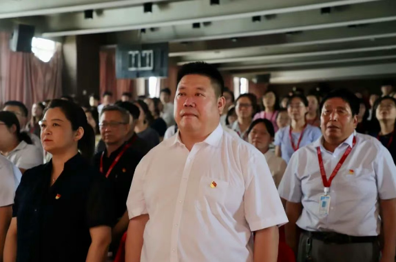 米乐mile官方网站隆重举行庆祝建党104周年暨2024-2025学年“两优一先”表彰大会