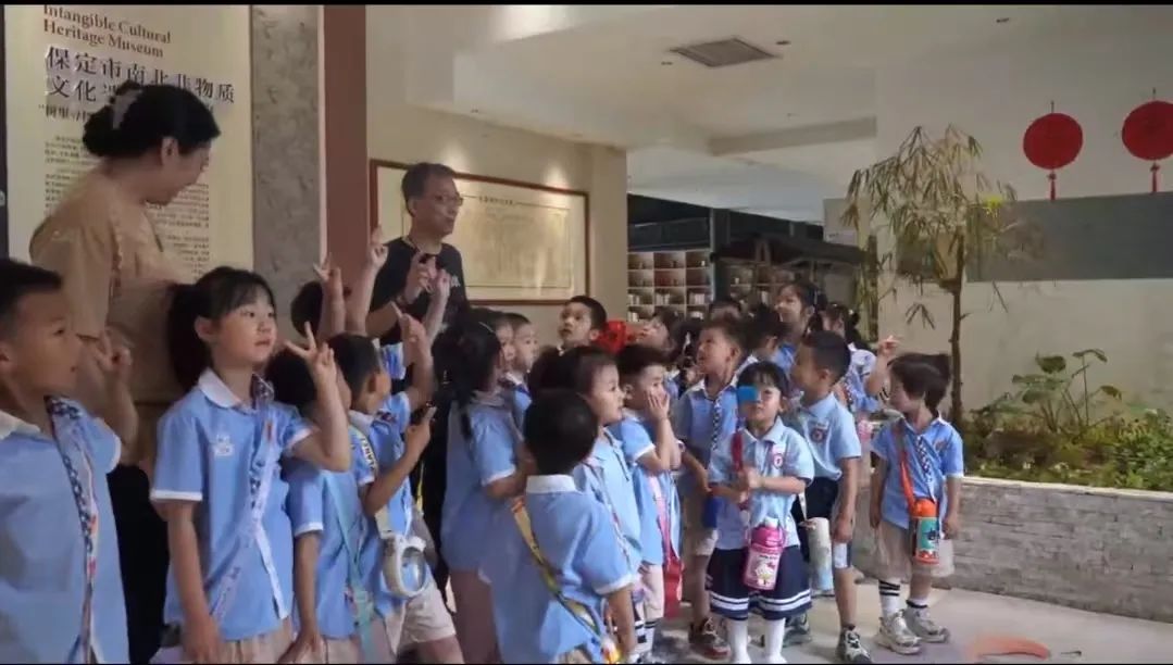 童心探非遗 志愿暖时光 ——南北非遗博物馆志愿温情活动顺利开展