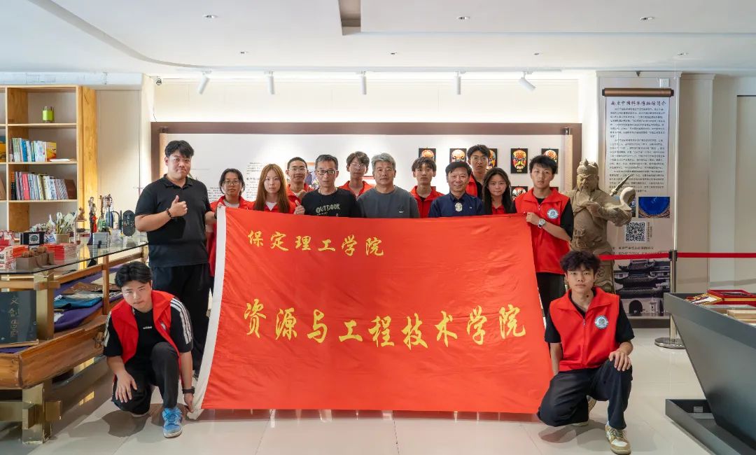 童心探非遗 志愿暖时光 ——南北非遗博物馆志愿温情活动顺利开展