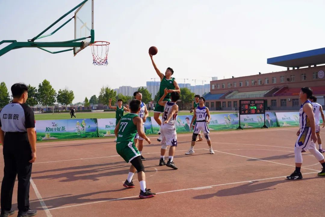 米乐官网男篮凯歌高奏 功成志酬