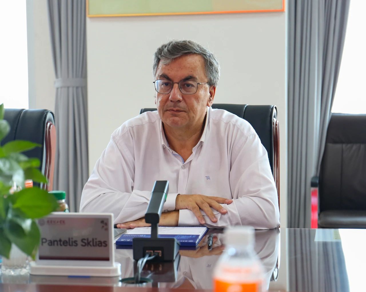 塞浦路斯那波勒斯大学校长一行再度访问米乐mile官方网站