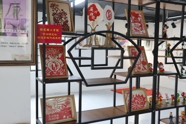 米乐mile官方网站经济学院赤焰镌艺社：非遗剪纸禁毒作品展，以艺传情，共筑无毒防线