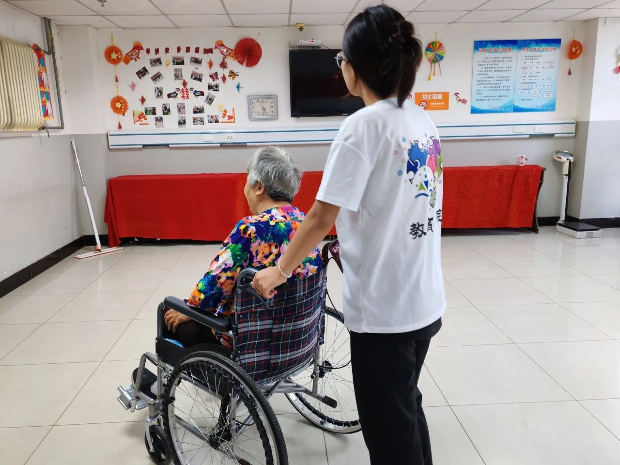 暑期社会活动实践（四）：青春暖夕阳，实践绽芳华