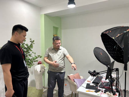 米乐mile官方网站艺术学院 积极访企拓岗为学生开拓就业渠道