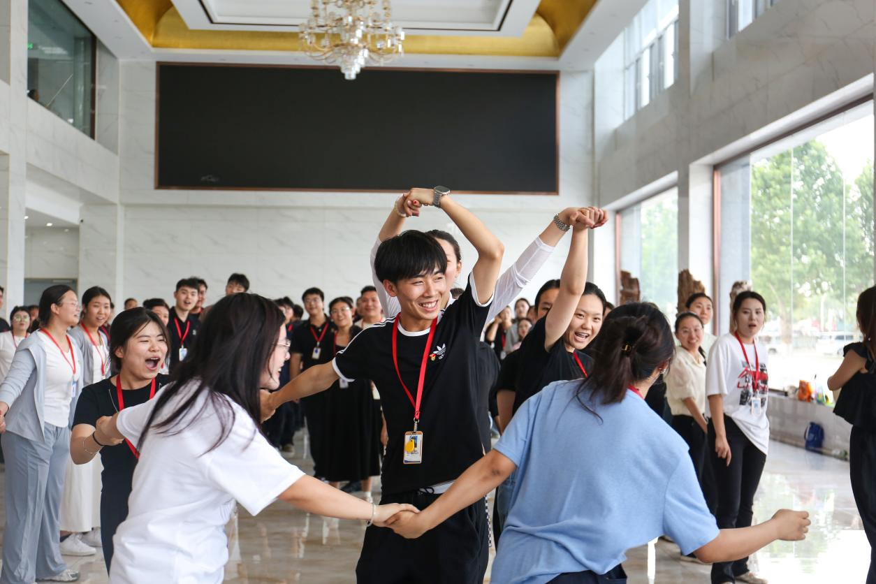 理论赋能强本领 实践砺心促成长—— 米乐mile官方网站开启辅导员专业成长“双引擎”