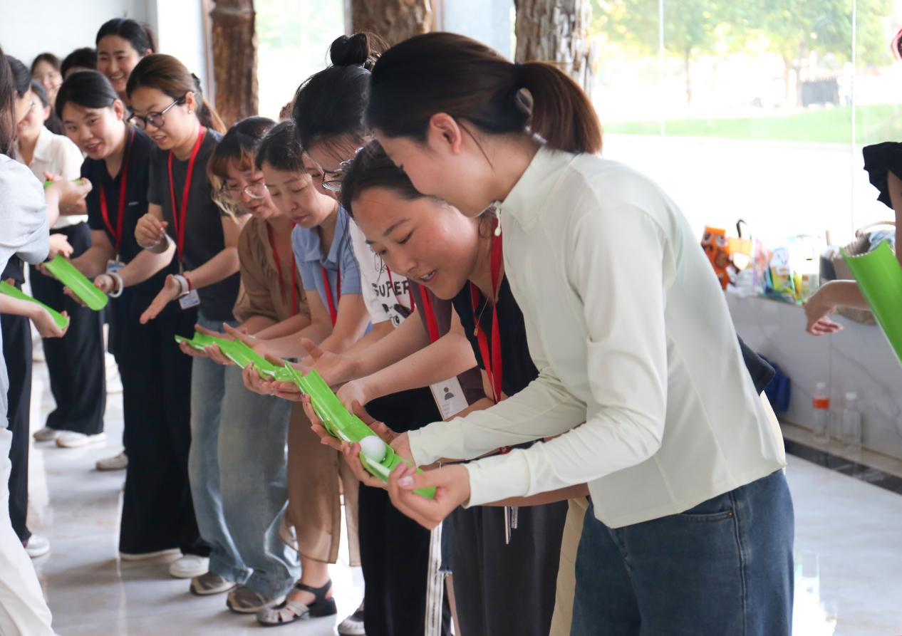 理论赋能强本领 实践砺心促成长—— 米乐mile官方网站开启辅导员专业成长“双引擎”