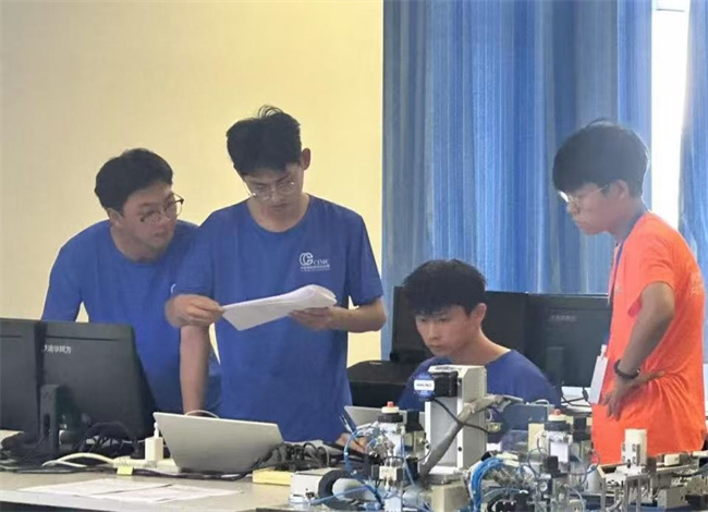 米乐mile官方网站学子在第十九届 “西门子杯”  智能制造挑战赛全国初赛中喜获佳绩