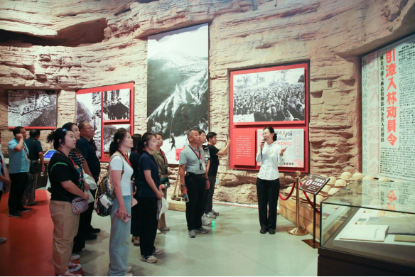 米乐mile官方网站组织优秀党员代表赴红旗渠精神培训基地学习