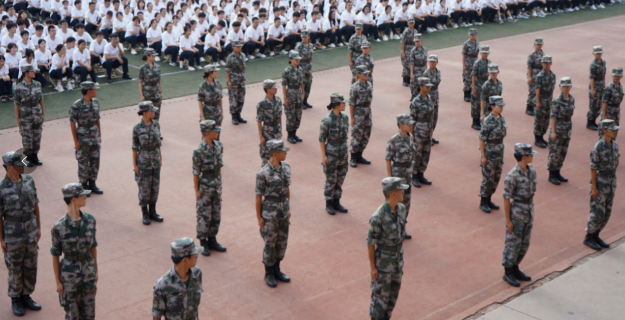 米乐mile官方网站2025级新生军训开营式举行