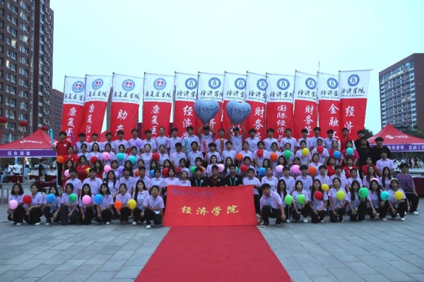 执手引航启新序，倾心护航暖故园——2025级迎新志愿服务工作圆满结束