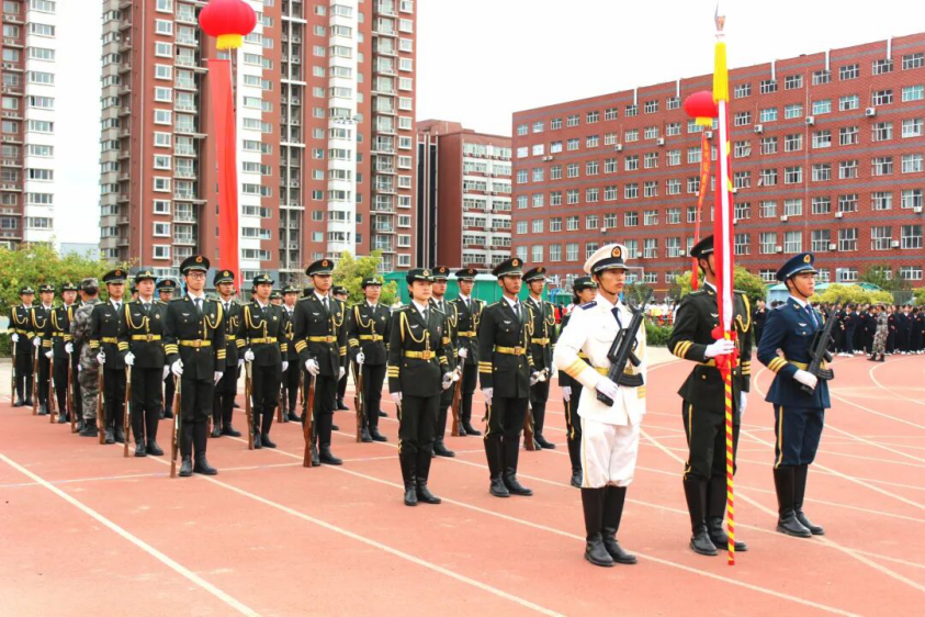 青春逐梦 强国有我——米乐mile官方网站2025级新生开学典礼暨军训结营式盛大举行