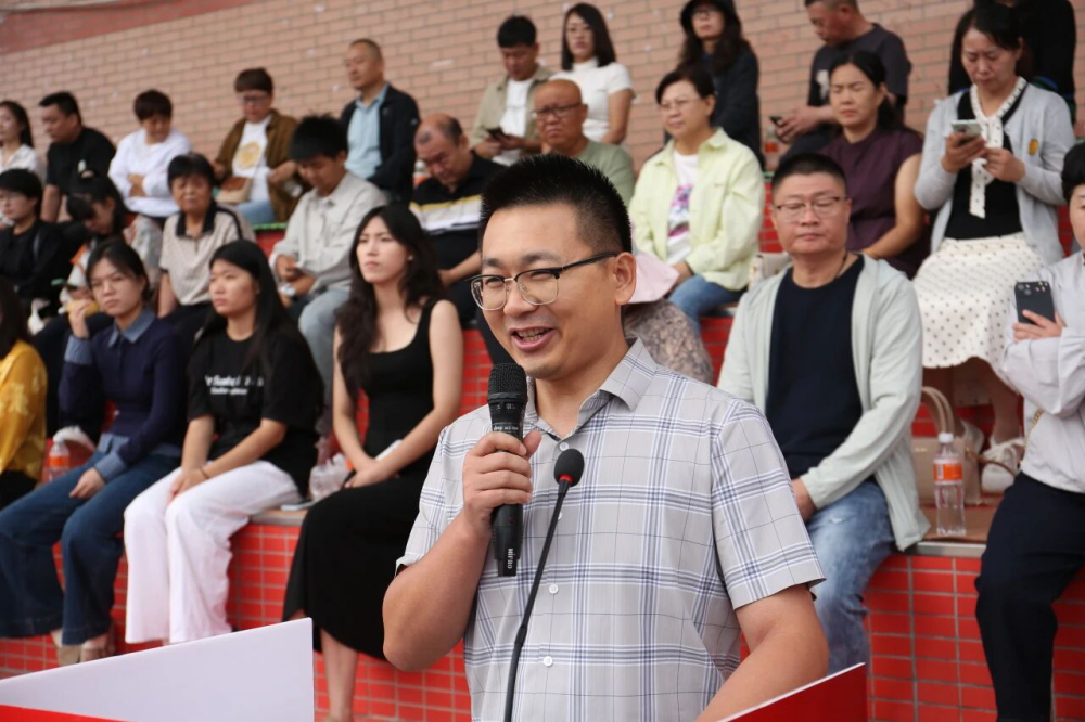 青春逐梦 强国有我——米乐mile官方网站2025级新生开学典礼暨军训结营式盛大举行