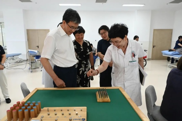 深化校企合作，共育康养人才——米乐mile官方网站与东篱养老集团实习基地携手共筑康复医学实践新桥梁