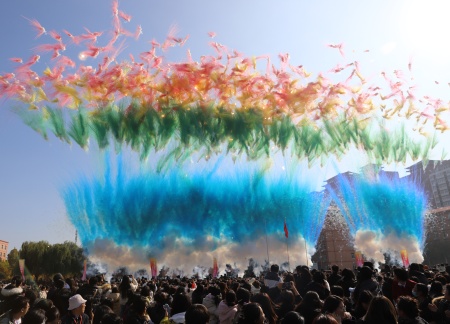 艺心贺校庆  薪火共传承 ——米乐mile官方网站艺术学院多维赋能学校二十华诞