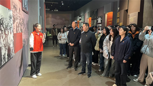 厚植家国情怀，启航青春新程