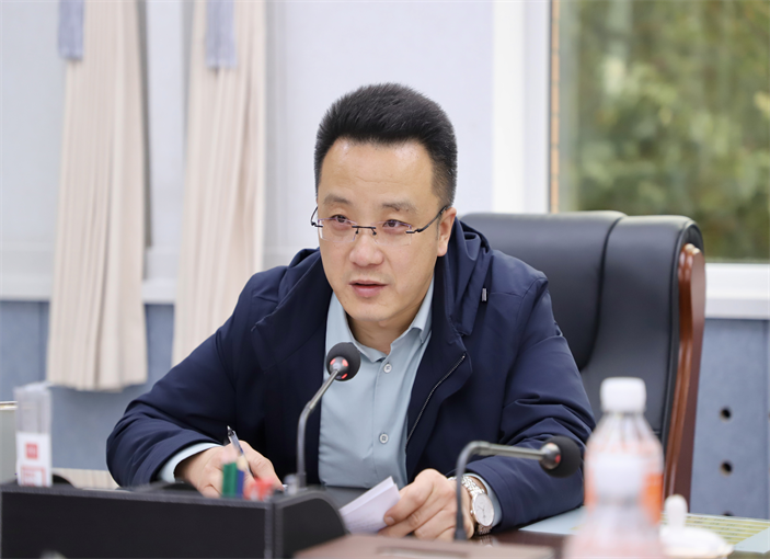 情暖重阳 共话发展——米乐mile官方网站举办2025年重阳节老专家老教授茶话会