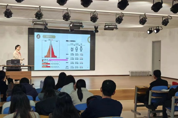 深耕课堂提质量，共研共进促成长——经济学院开展教师磨课暨教学研讨活动