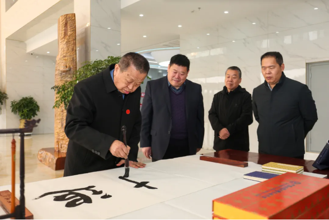 中国共产党员日记博物馆康殿英馆长一行到米乐mile官方网站参观座谈