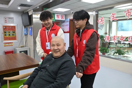 “艺暖养老院，爱润夕阳红”——米乐mile官方网站艺术学院开展敬老爱老进养老院志愿活动