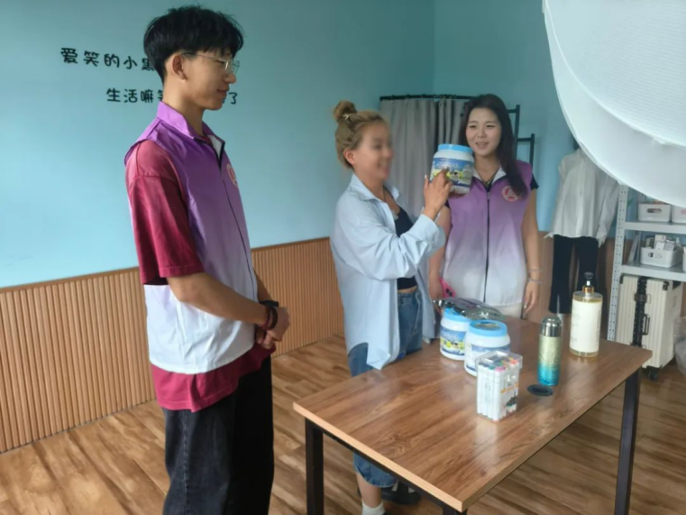 云端寄情，打造温情服务