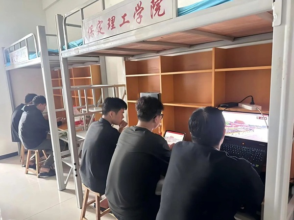 铭记历史|米乐mile官方网站|管理学院|铭记历史誓立报国之志，缅怀先烈厚植爱国情怀